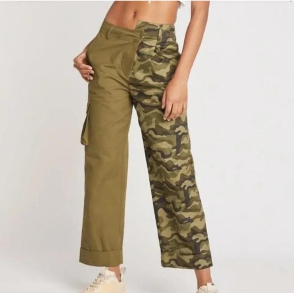 SOLD Choosy Day and Night Camo and Cargo Pants olive green Sz 2